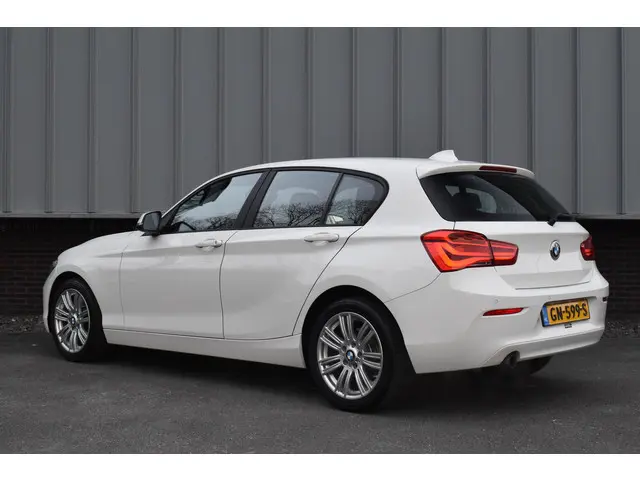 BMW 1-serie 120i Aut. | Leder | Navi | NL Auto | Deal. Onderhoud | Xenon/LED