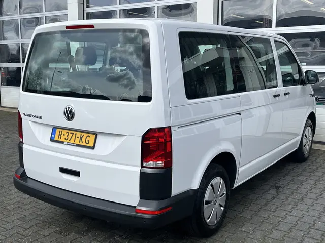 Volkswagen Transporter T6.1 Kombi 2.0 TDI L1H1-9-Persoons Ex BTW Airco Cruise control Stoelverwarmin...