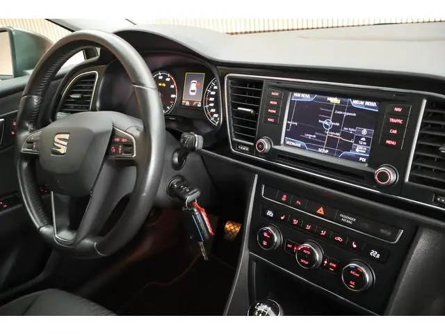 SEAT Leon ST 1.4 TSI 125pk LED Koplampen Stoelverwarming Navigatie