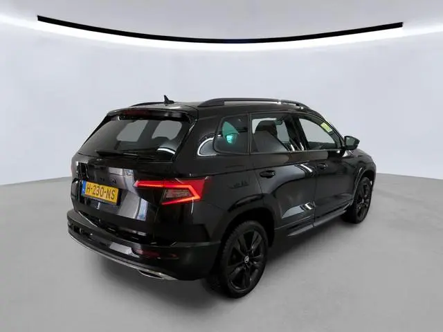 ŠKODA Karoq 1.5 TSI ACT Sportline Business | Matrix-LED | Camera | Keyless | 18"Lm
