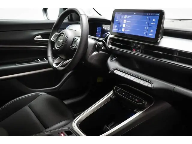 Jeep Avenger Altitude 54 kWh | SOH 98% | LED | DAB | APPLE | CAMERA | 18"