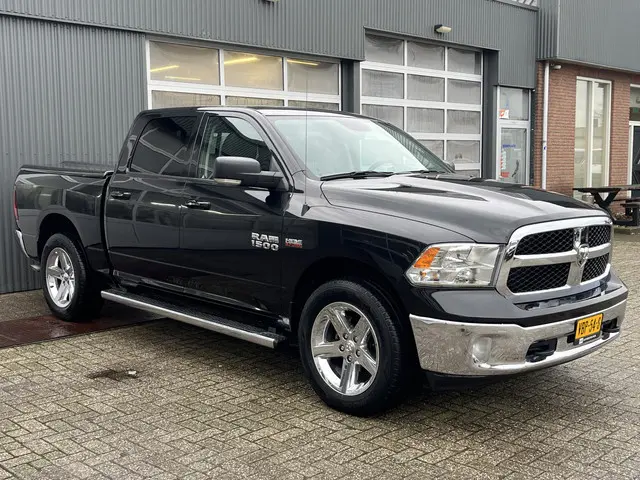 Dodge Ram 1500 5.7 V8 4x4 Crew Cab 5'7 Lpg en benzine Airco Cruise Controle Stoelverwarming Stuurver...