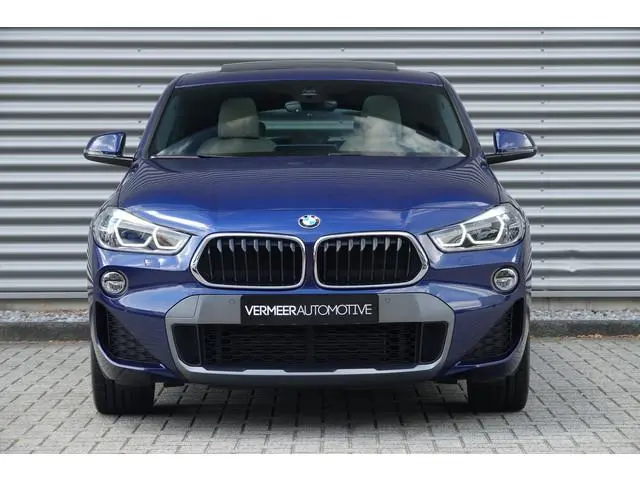 BMW X2 xDrive25d High Executive M-Sport | Panodak | H&K | Trekhaak | ACC | HUD |