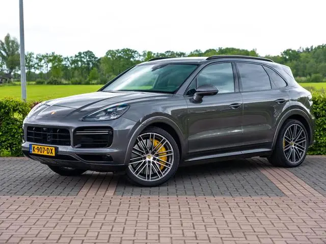 Porsche Cayenne 4.0 Turbo S E-Hybrid 680 pk | Org NL | Carbon | Achterasbesturin