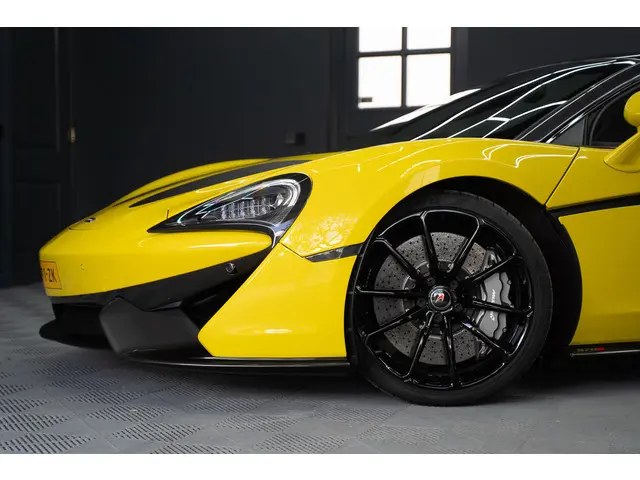 McLaren 570S