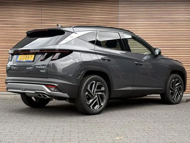 Hyundai Tucson 1.6 T-GDI PHEV Comfort Carplay / Camera / Winterpack / Dodohoek enz