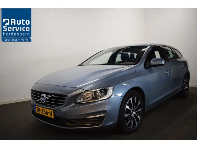 Volvo V60 T2 123pk AUT6 Polar+ Dynamic/ Trekhaak 1500kg/ Leer/ Stoel verw./ Xenon/ Navi