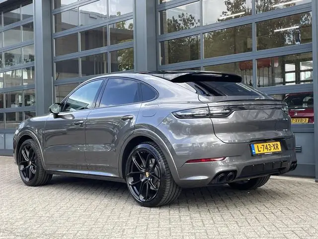 Porsche Cayenne Coupé 3.0 E-Hybrid | Panoramadak | Bose | Luchtvering |