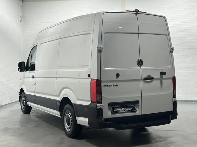 Volkswagen Crafter 2.0 TDI 140 pk L3H3 Navi, Camera, Cruise Control Airco, Laadruimte Pakket, PDC V+...