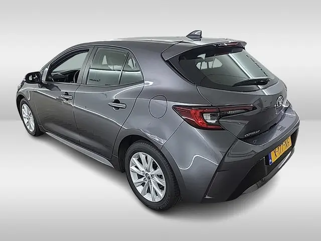 Toyota Corolla Hybrid 140 Active 1e-Eig. & Dealer-Onderh. BOVAG-Garantie. NL-Auto.