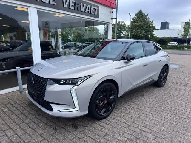 DS 4 E-Tense Performance Line+