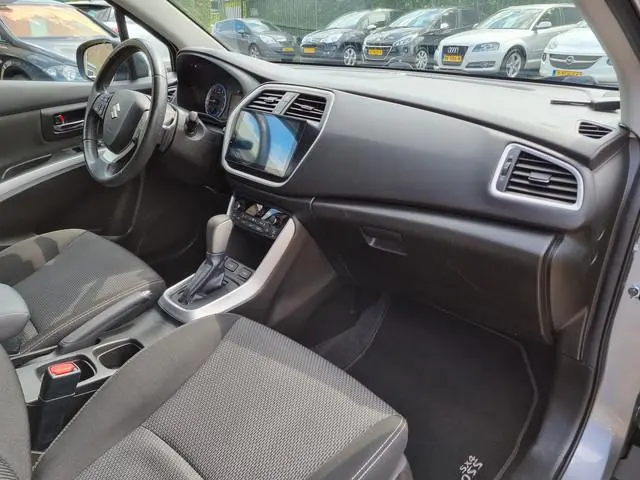 Suzuki S-Cross