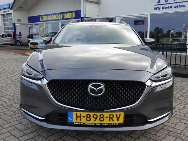 Mazda 6