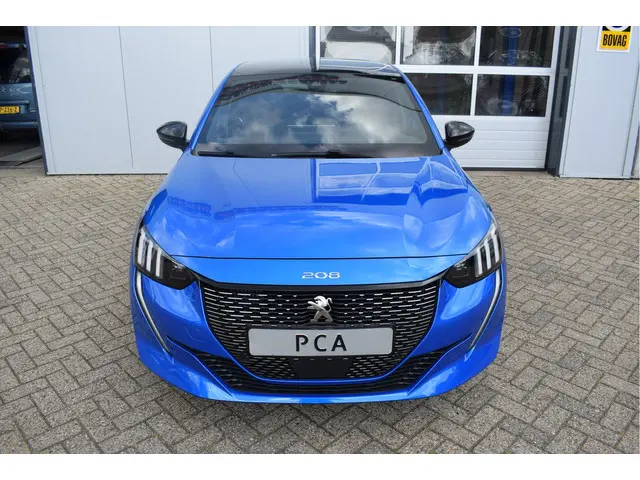 Peugeot 208 1.2 GT-Line 100PK | Panoramadak | Stoelverwarming | Camera