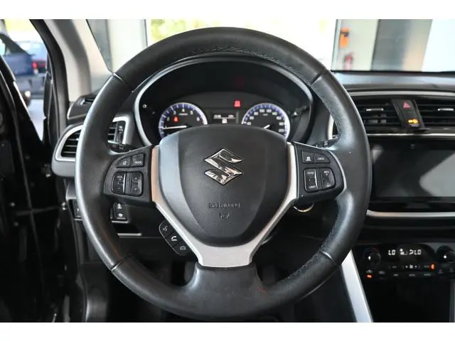 Suzuki S-Cross