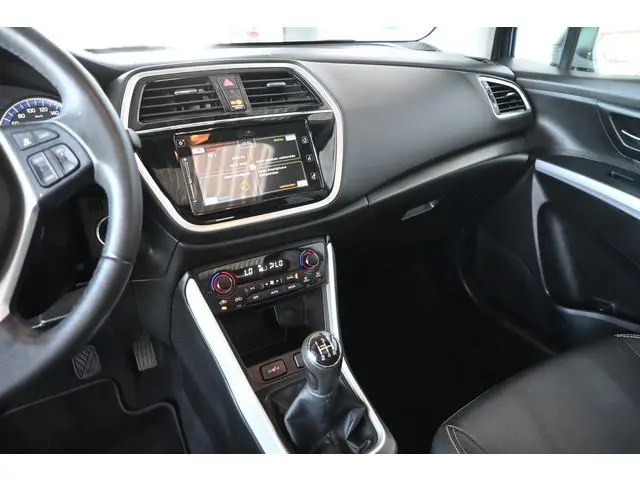 Suzuki S-Cross