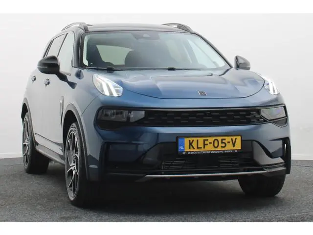 Lynk & Co 01