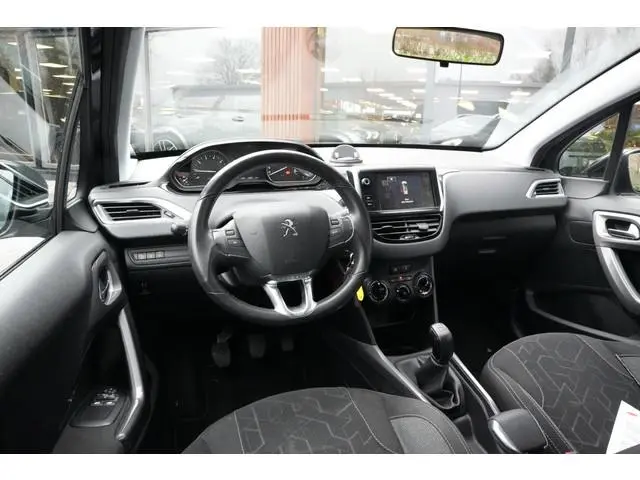 Peugeot 2008 1.2 PureTech Blue Lion Airco PDC