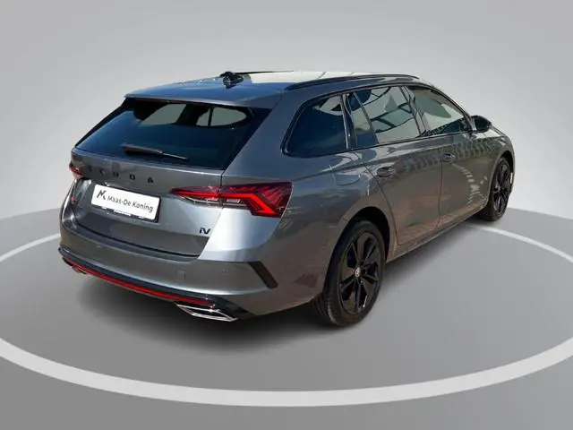 Skoda Octavia Combi 1.4TSI iV PHEV 180kW/245PK RS · CANTON Audio · Navigatie · Apple/Android Car Pla...