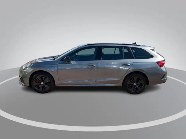 Skoda Octavia Combi 1.4TSI iV PHEV 180kW/245PK RS · CANTON Audio · Navigatie · Apple/Android Car Pla...