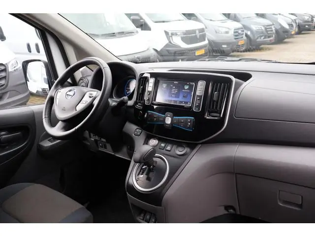 Nissan NV200