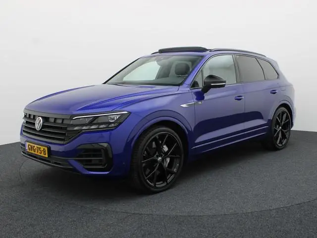 Volkswagen Touareg 3.0 TSi 4MOTION R | Panodak | Stoelkoeling | Trekhaak | Luchtvering | 22'' | Prij...