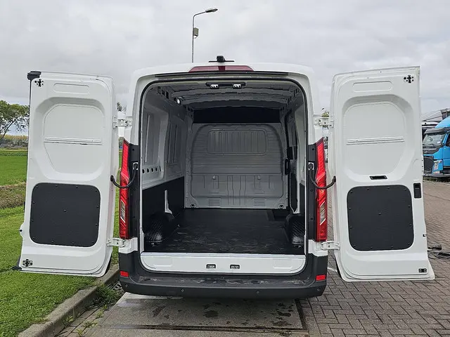 Maxus eDeliver9
