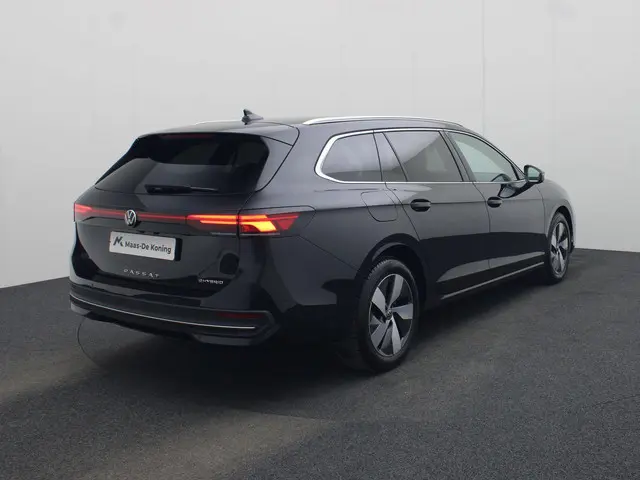 Volkswagen Passat Variant 1.5eHybrid 150kW/204PK DSG Business · Trekhaak · Apple/Android Car Play ·...