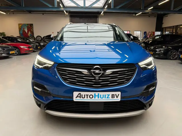 Opel Grandland X 1.6 Turbo Hybrid4 Ultimate Leer Trekhaak LED DAB Stoelverwarming en ventilatie Elek...