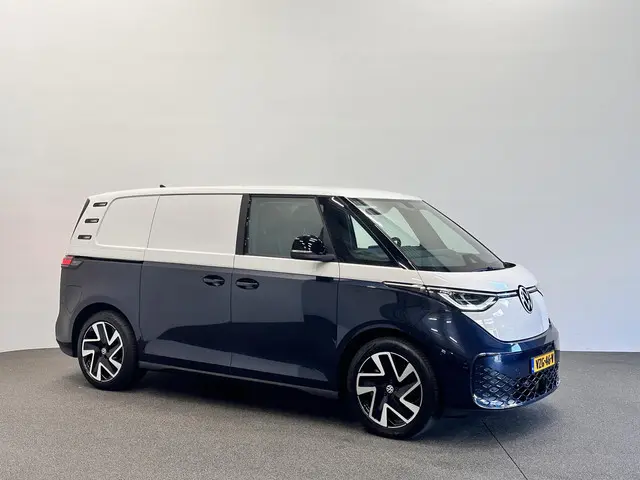Volkswagen ID. Buzz Cargo 77 kWh Nieuwprijs €71233! Airco Navi Wireless Carplay IQ Light 20" LM Velg...