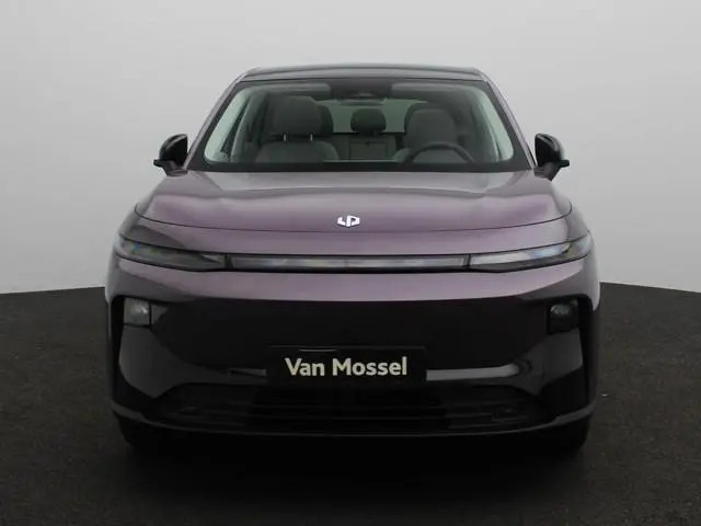 Leapmotor B10