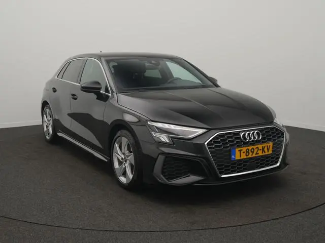 Audi A3 Sportback 35 TFSI S edition - RIJKLAARPRIJS - Automaat - All Seasonbanden - Achteruitrijcame...
