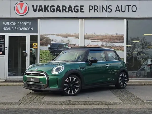 MINI Mini 1.5 Cooper Business Edition |PANO|NAVI|CARPLAY|CAMERA|HALFLEER| 17818 / 4144