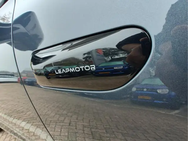 Leapmotor C10