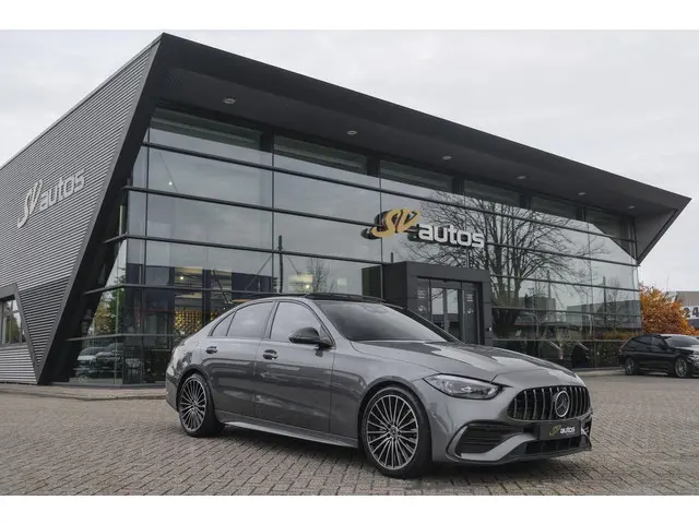 Mercedes-Benz C-klasse C300 AMG 258pk Panoramadak Burmester 3d Digital light Distronic+ Stuurassiste...