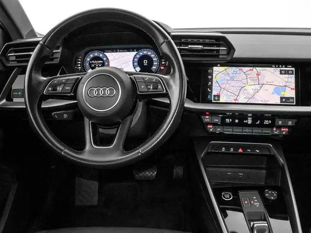 Audi A3 Sportback 35 TFSI 150PK S-tronic Advanced · Navigatie · P-Sensoren · Keyless · Stoelverwarmi...