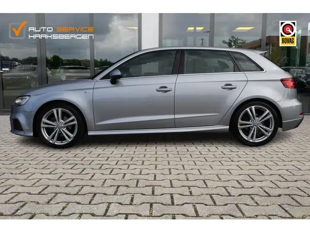 Audi A3 Sportback 1.0 TFSI S-Line | LED | 18 Inch | Carplay |