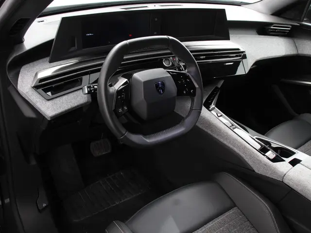 Peugeot 5008 1.2 Hybrid 145pk Automaat Allure 7p | DEMO ! | Navigatie | Apple Carplay/Android Auto |...