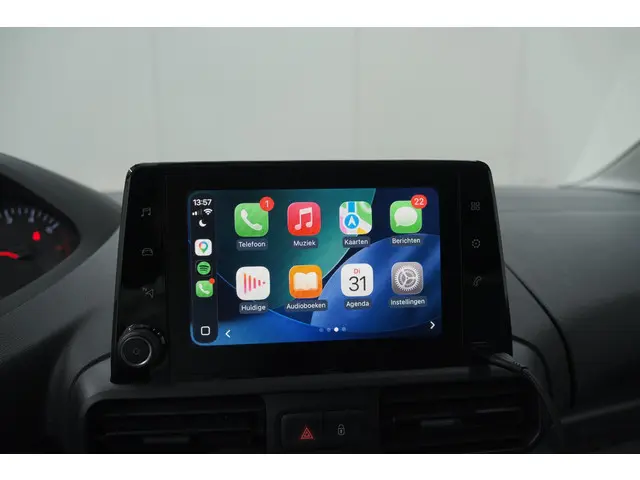 Peugeot Partner 1.5 BlueHDi 100 S&S L1 | Trekhaak | Apple Carplay | Laadruimte Pakket | 3 Zitplaatse...