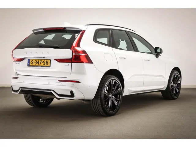 Volvo XC60 2.0 T6 Plug-in hybrid AWD R-Design | BOWER EN WILKINS | LUCHTVERING | HEAD UP | ACHTERBAN...