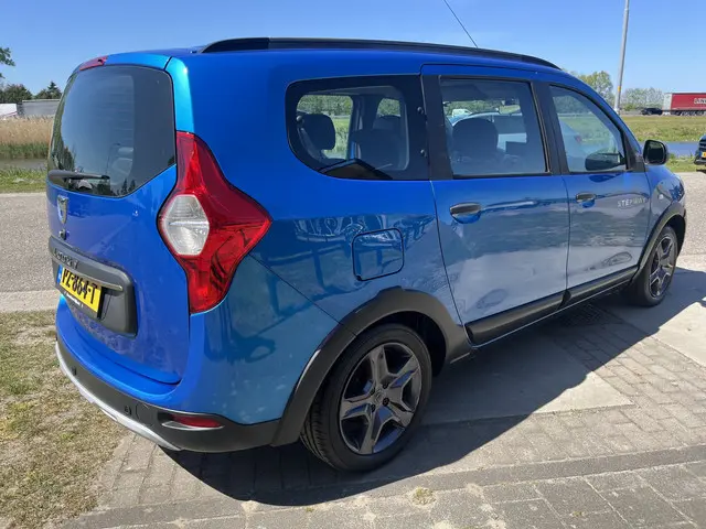 Dacia Lodgy 1.2 TCe Série Limitée Stepway 7-Persoons / Dealer onderhouden / Trekhaak afneembaar / Ca...