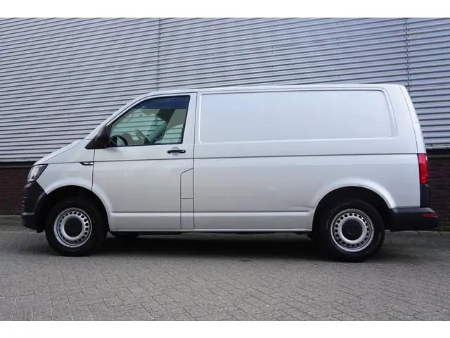 Volkswagen Transporter 2.0 TDI L1H1 Grijs metallic/Airco/1e Eig./ Trekhaak/Goed onderhouden