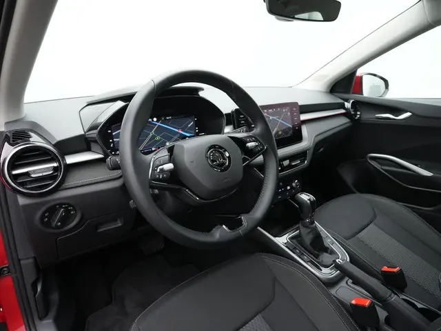 Skoda Fabia 1.0 TSI 110 pk Style | Adaptive Cruise | Navigatie | Parkeersensoren voor/achter | Keyle...