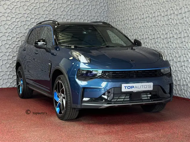 Lynk & Co 01 ✅ NIEUWE AUTO ✅ 2025  / STUUR/STOEL VERW. 1.5 261 PK ZWARTE HEMEL 360CAM 4 JAAR GARANTIE PHEV Plug-in Hybrid phev