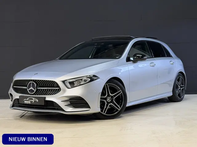 Mercedes-Benz A-klasse 180 Business Solution AMG | Panoramadak | Camera | Carplay | Stoelverwarming