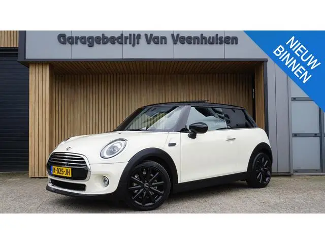 MINI Cooper 1.5 136pk 3Drs Chili Pano.Dak Virtual Cockpit Leder LED 17inch LM Navi Sfeerverlichting...
