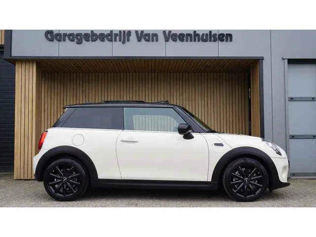 MINI Cooper 1.5 136pk 3Drs Chili Pano.Dak Virtual Cockpit Leder LED 17inch LM Navi Sfeerverlichting...