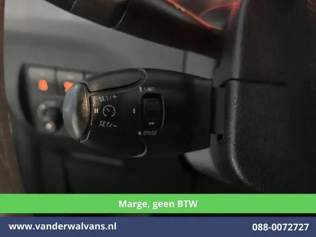 Peugeot Partner 1.6 VTi 98pk **Marge, Geen BTW** Benzine motor L1H1 Euro6 Airco | 3-Zits | Parkeerse...