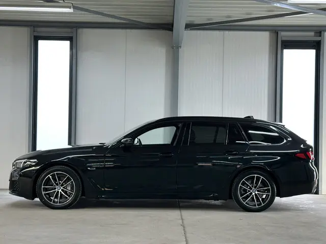 BMW 5 Serie Touring 530e M Sport Edition | Elek. Trekhaak | H&K Sound | ACC | Park-Assist |