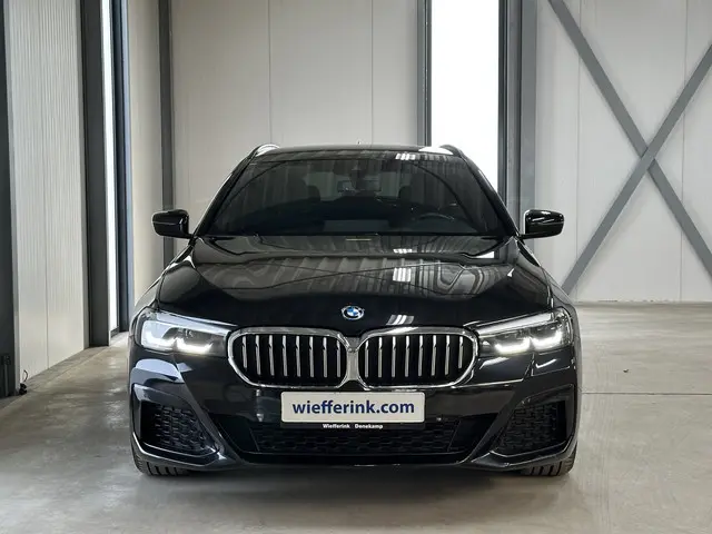 BMW 5 Serie Touring 530e M Sport Edition | Elek. Trekhaak | H&K Sound | ACC | Park-Assist |